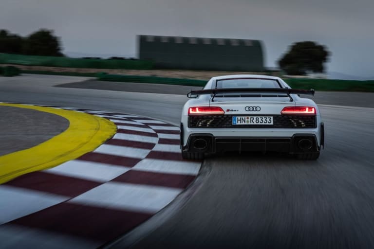 audi-r8-gt-2022-gris-ar-mk.jpg
