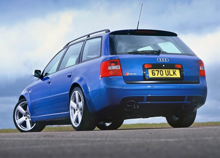 audi_rs6_2004_photos_2-aspect-ratio-2048-1467.jpg