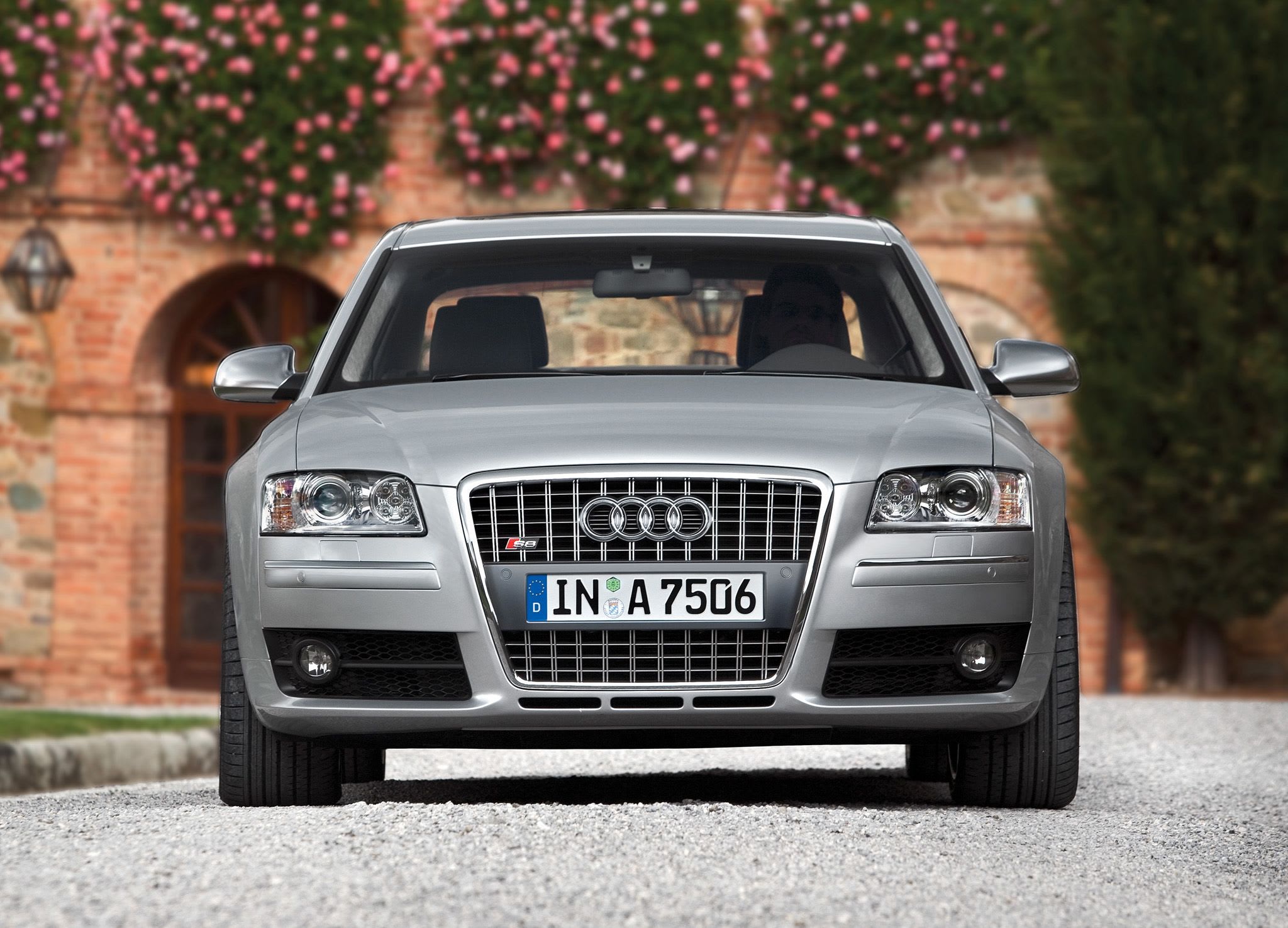 Audi S8 V10 : la grande routière au cœur de Lamborghini