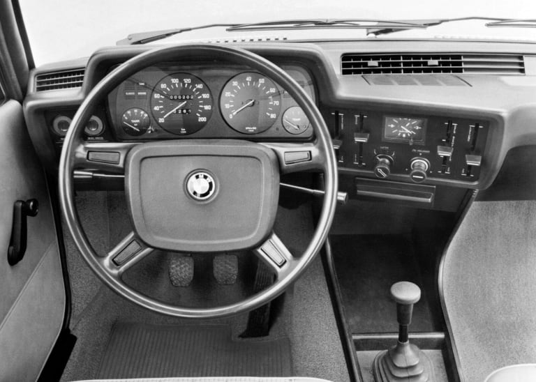 bmw_3_series_e21_1981_images_1-aspect-ratio-1600-1142.jpg