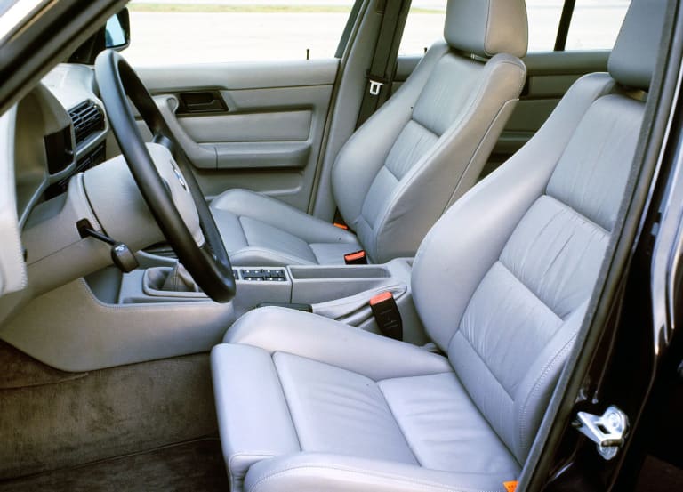 bmw_5-series_1988_pictures_2-aspect-ratio-2048-1474.jpg