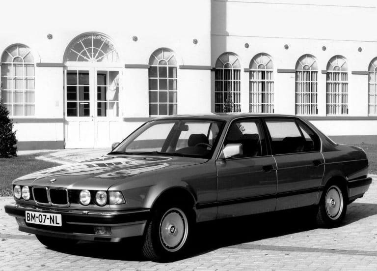 bmw_7-series_1987_photos_1-aspect-ratio-1280-918.jpg