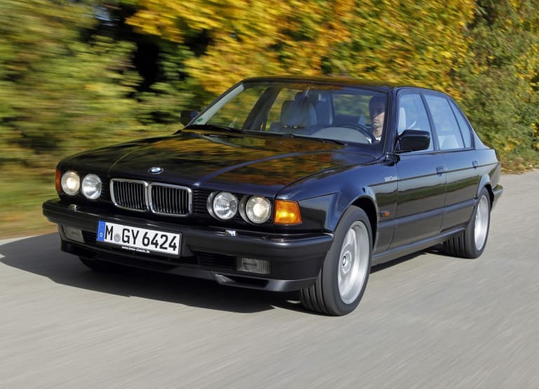 bmw_7-series_1987_pictures_3-aspect-ratio-2048-1476.jpg