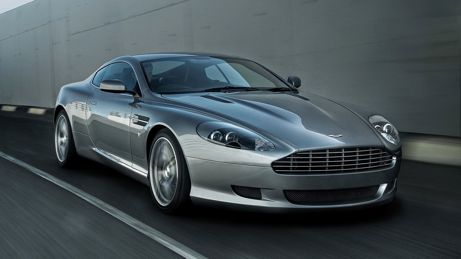 Le plus bel âge de l'Aston Martin DB9