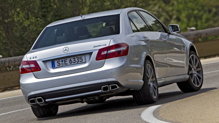 carpixel.net-2009-mercedes-benz-e-63-amg-54136-hd.jpg