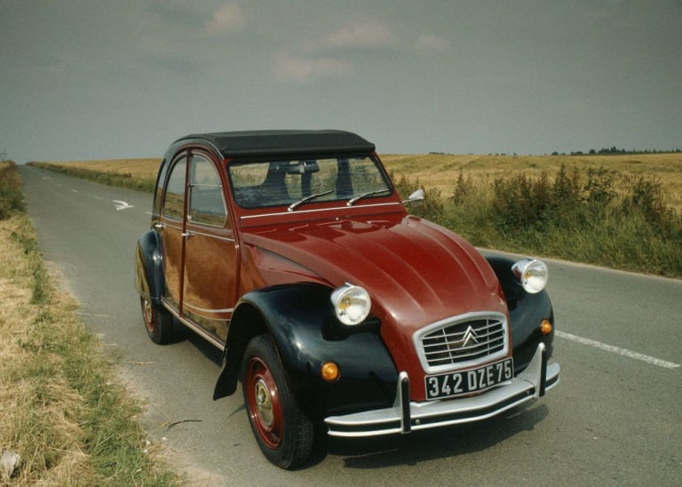 citroen_2cv_1981_photos_4-aspect-ratio-1024-731.jpg