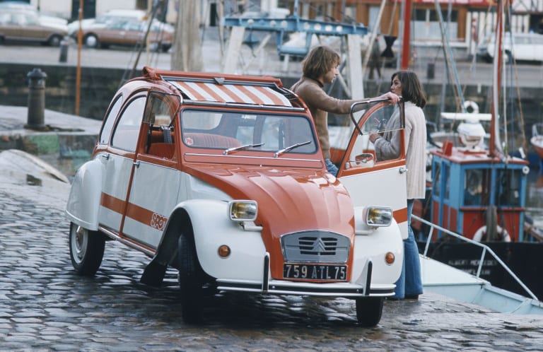 Citroën 2 CV Spot : coup de jeune pour l’ancêtre  