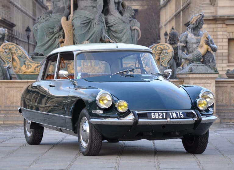 citroen_ds_1964_pictures_1-aspect-ratio-2048-1485.jpg