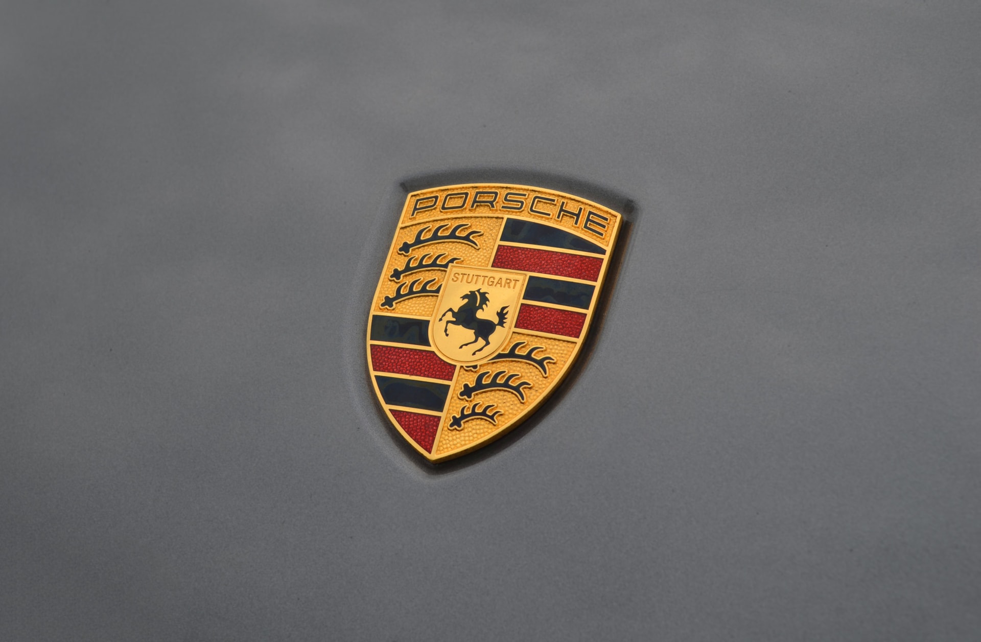 Elle ressemble à une Porsche ordinaire, c'est la plus puissante jamais construite