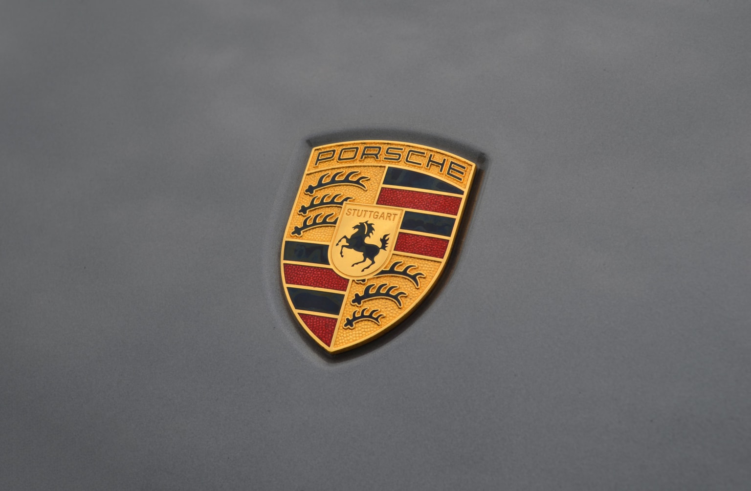 Elle ressemble à une Porsche ordinaire, c'est la plus puissante jamais construite