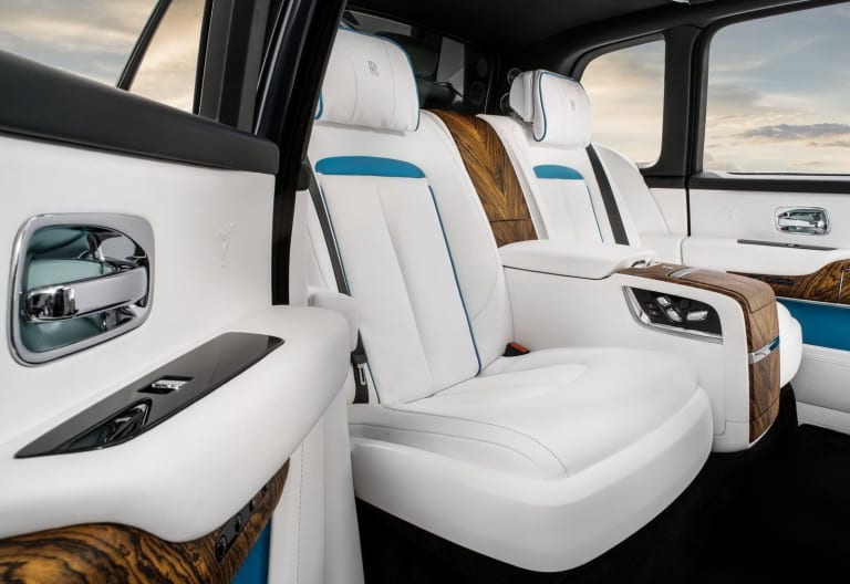 cullinan-rolls-royce-wallpaper-c1d047f906dc0389735b625bb63e7545.jpg