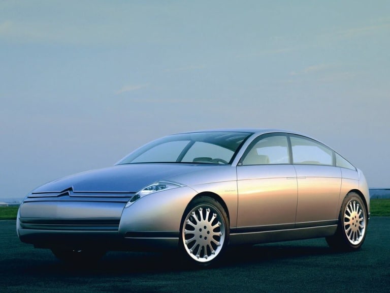 en-1999-citroen-presente-la-c6-lignage-concept-1642773338.jpg