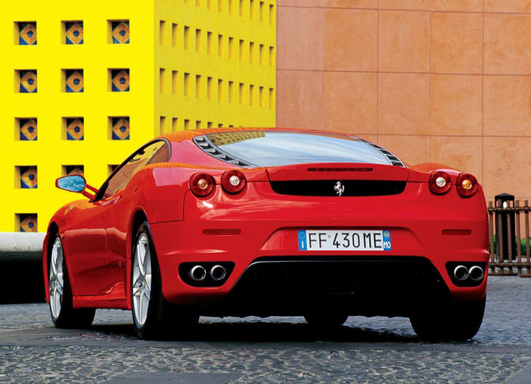 ferrari_f430_2004_images_5-aspect-ratio-2048-1479.jpg