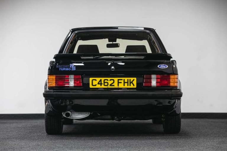 hd-ford-escort-les-photos-du-modele-rs-turbo-s1-ayant-appartenu-a-lady-diana-2.jpg
