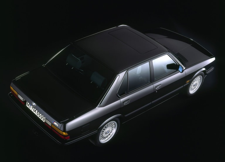 images_bmw_m5_1985_7-aspect-ratio-2048-1481.jpg
