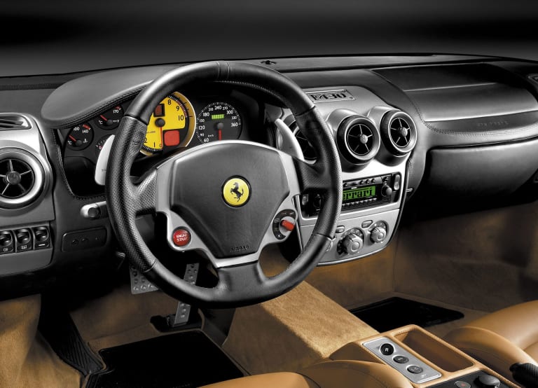 images_ferrari_f430_2004_3-aspect-ratio-2048-1476.jpg