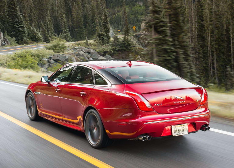 images_jaguar_xj_2013_1-aspect-ratio-2048-1471.jpg