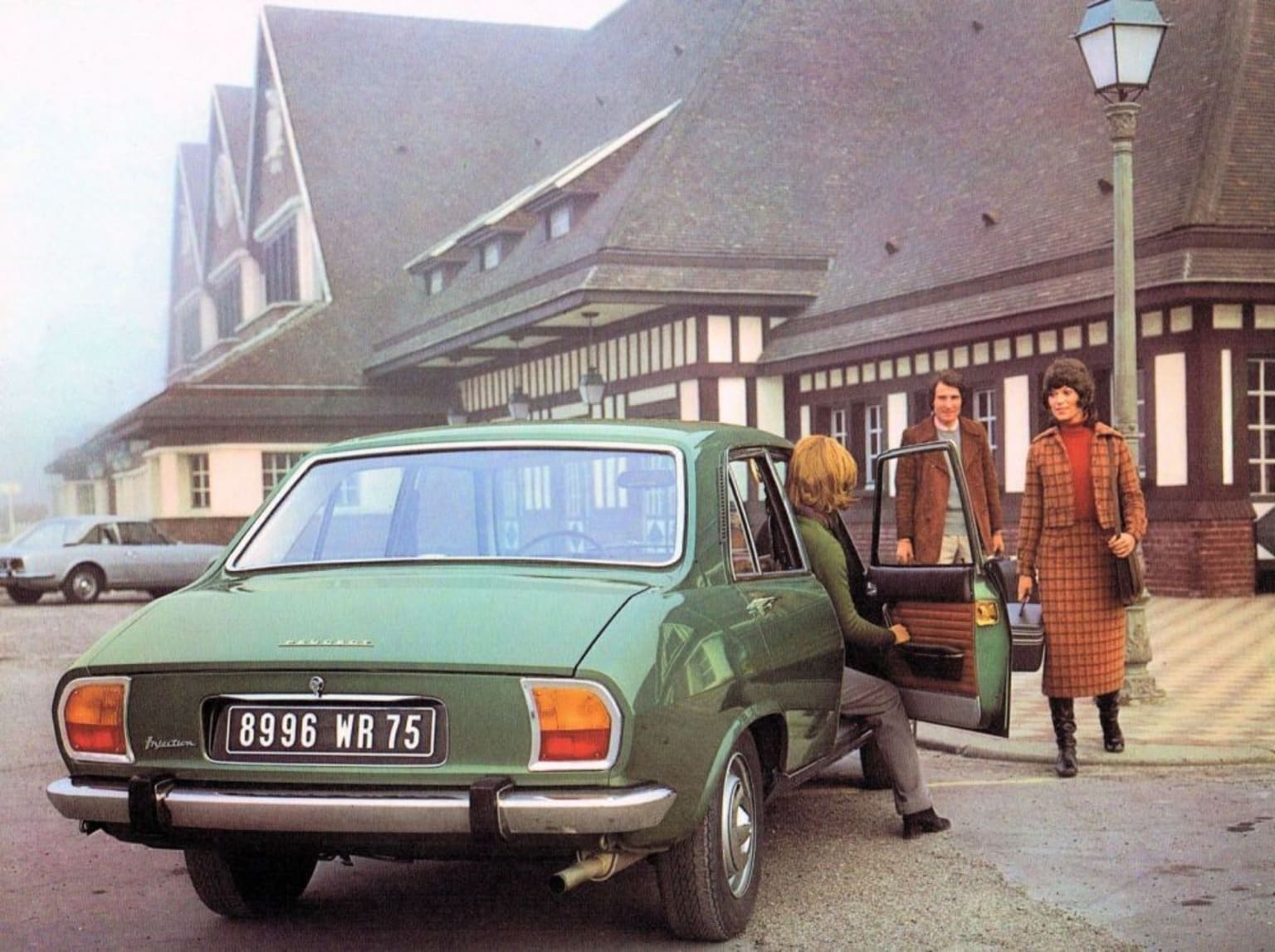 Peugeot 504 berline : la Lionne universelle