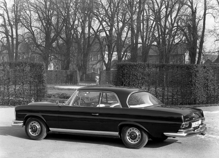images_mercedes-benz_s-klasse_1961_2-aspect-ratio-2048-1479.jpg