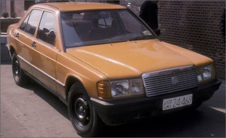 Kaengsaeng 88 : le renouveau nord-coréen, copie "presque conforme" d'une Mercedes 190 E