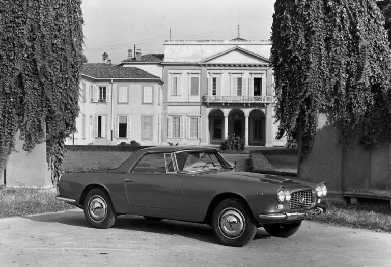 lancia_flaminia_1960_photos_1-aspect-ratio-1024-699.jpg