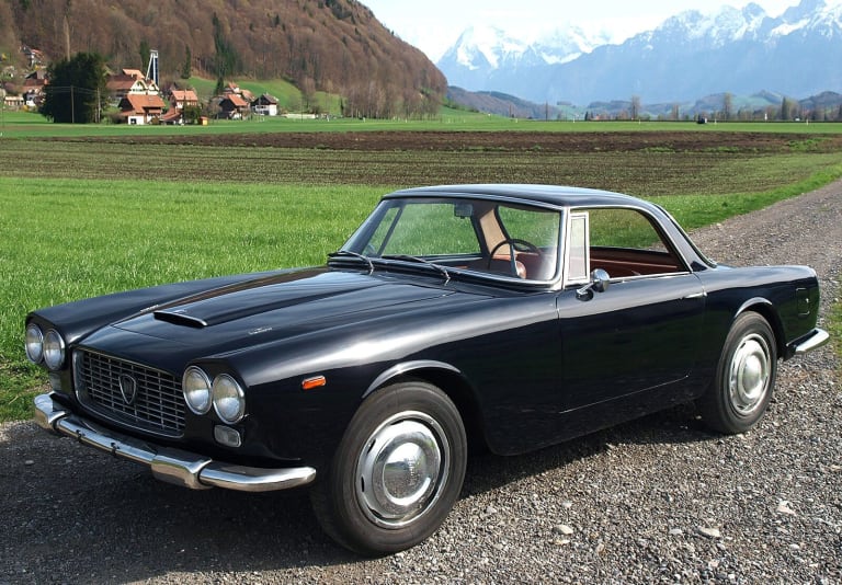 lancia_flaminia_1960_wallpapers_2-aspect-ratio-1600-1113.jpg