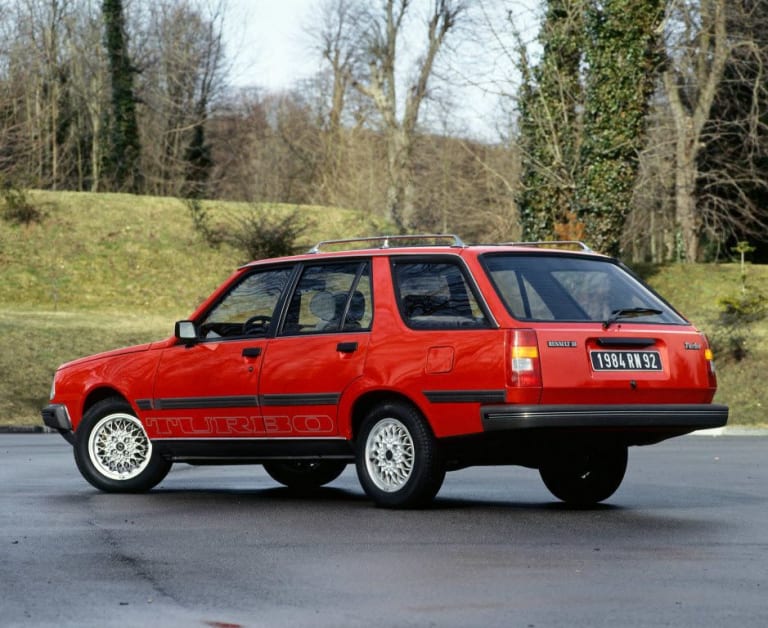 le-break-fait-son-apparition-en-1979-photo-renault-1578060972.jpg