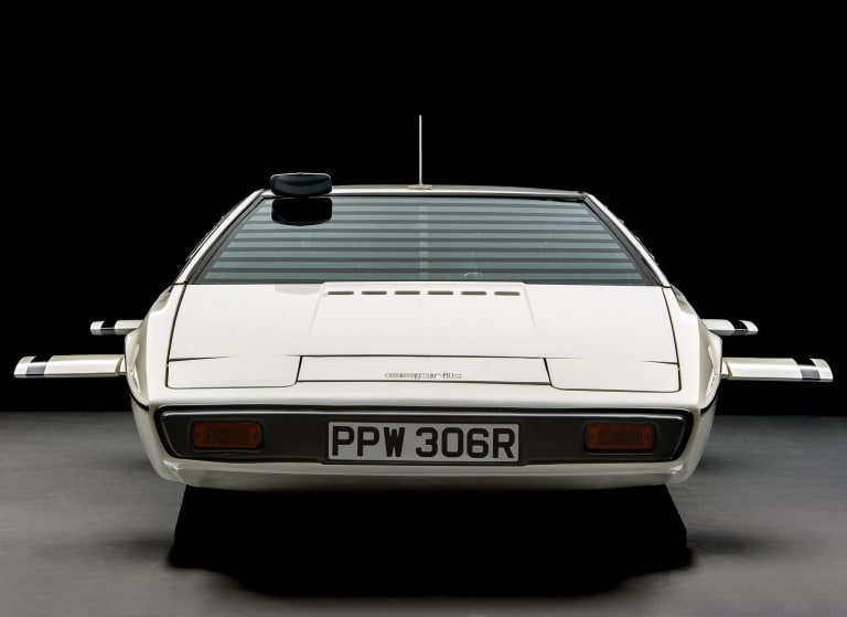 lotus_esprit_1977_photos_1-aspect-ratio-2048-1491.jpg