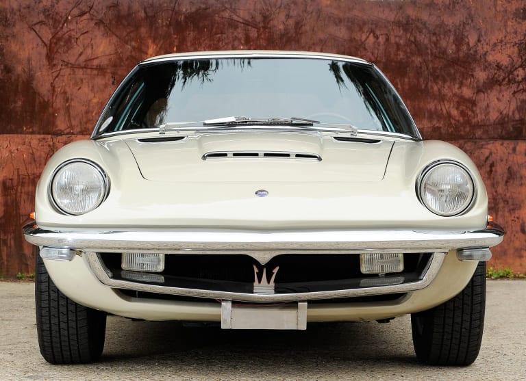 maserati_mistral_1963_wallpapers_3-aspect-ratio-2048-1486.jpg