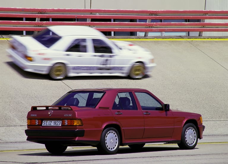 mercedes-benz_190-w201_1988_pictures_2-aspect-ratio-2048-1475.jpg