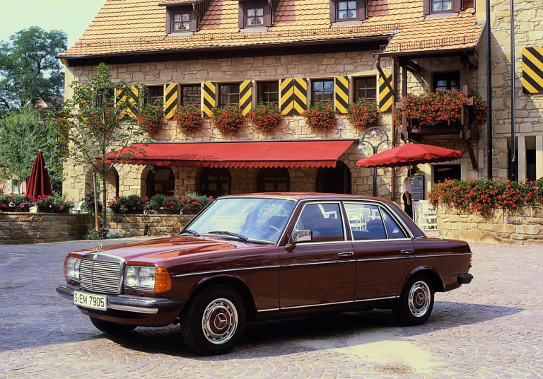 mercedes-benz_e-klasse_123_1976_wallpapers_1-aspect-ratio-1600-1117.jpg