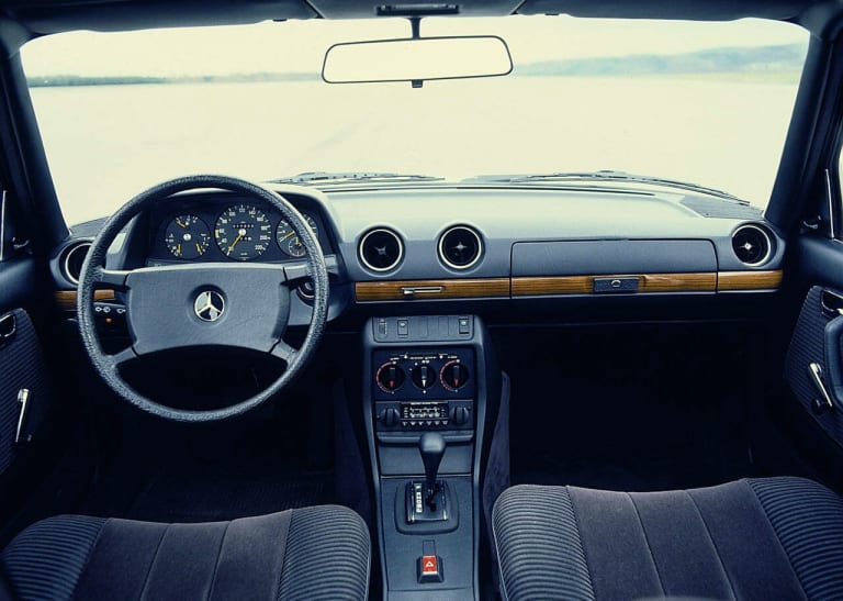 mercedes-benz_e-klasse_123_1977_pictures_1-aspect-ratio-1280-911.jpg