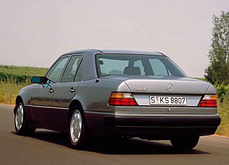 mercedes-benz_e-klasse_1990_photos_6-aspect-ratio-1600-1152.jpg