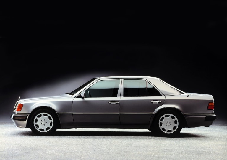 mercedes-benz_e-klasse_1990_wallpapers_1-aspect-ratio-1600-1134.jpg
