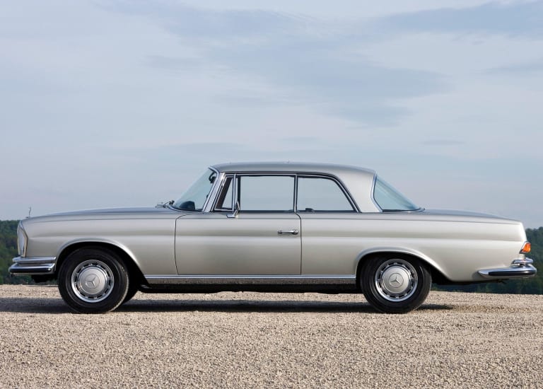mercedes-benz_s-klasse_1961_wallpapers_1-aspect-ratio-2048-1467.jpg