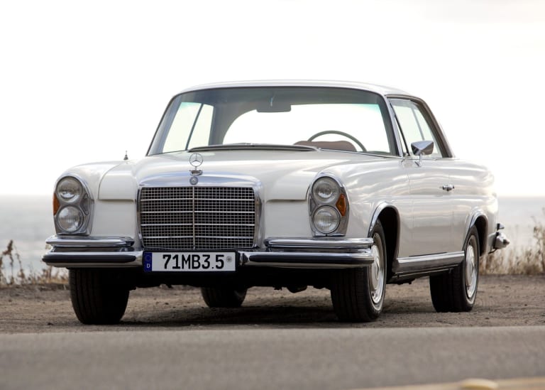 mercedes-benz_s-klasse_1969_pictures_4-aspect-ratio-2048-1464.jpg