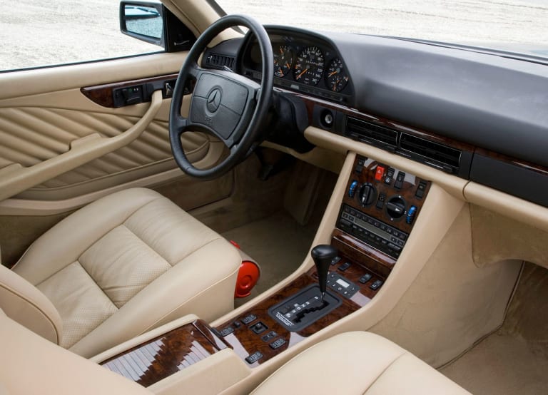 mercedes-benz_s-klasse_1985_wallpapers_1-aspect-ratio-2048-1476.jpg