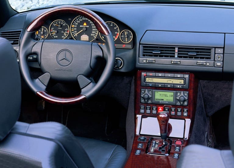mercedes-benz_sl-klasse_1999_photos_3-aspect-ratio-1600-1152.jpg