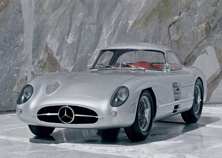 mercedes-benz_slr_1955_photos_6-aspect-ratio-2048-1464.jpg