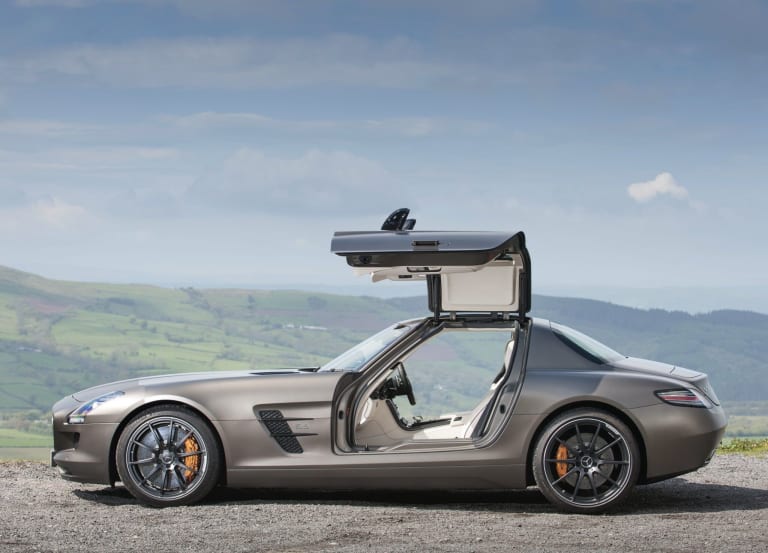 mercedes-benz_sls_2012_wallpapers_4-aspect-ratio-2048-1474.jpg