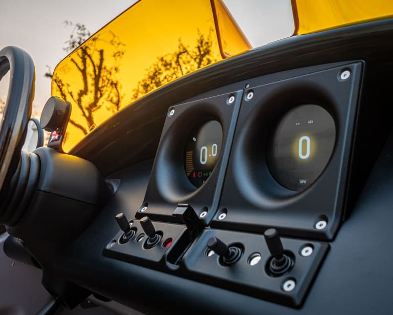 morgan-3-wheeler-cabriolet-roadster-interiors-41.jpg