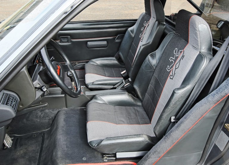 peugeot_205_1984_pictures_4-aspect-ratio-2048-1476.jpg