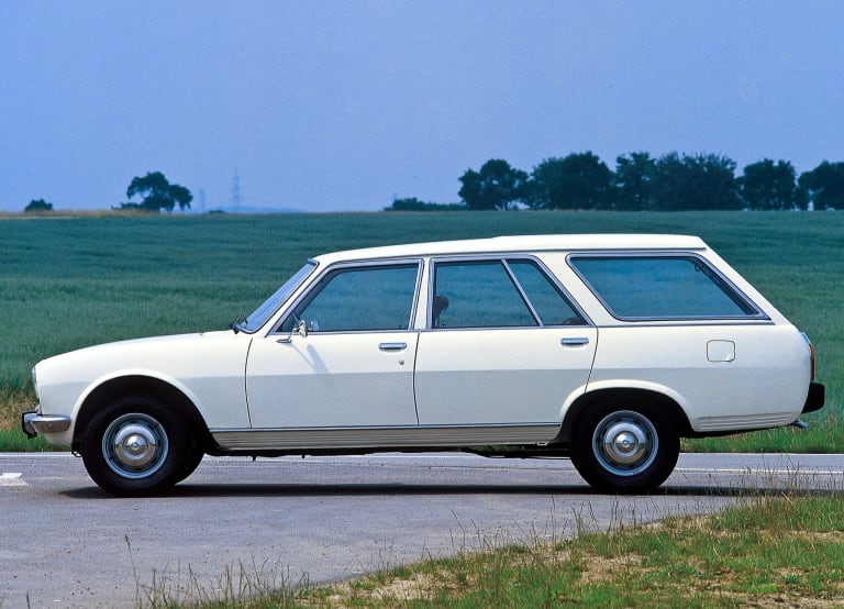 peugeot_504_1970_photos_1-aspect-ratio-2048-1478.jpg