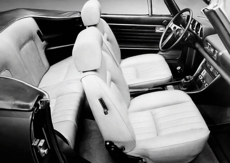 peugeot_504_1974_photos_3-aspect-ratio-1024-727.jpg