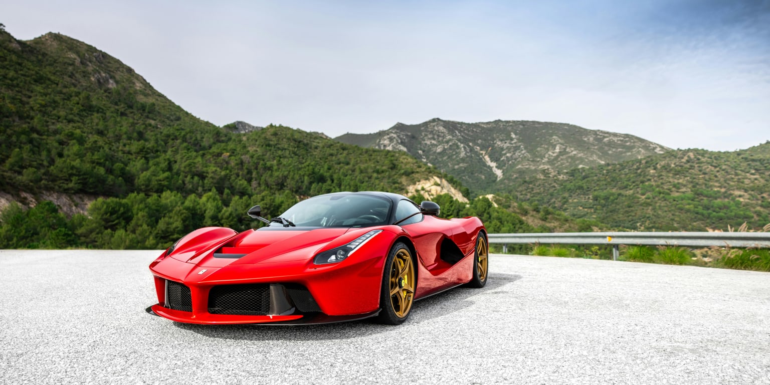 Dans ce garage, 25 voitures d’exception… puis une enquête, une vente et 24 millions d’euros restitués : l’histoire hors norme de ces Ferrari et Lamborghini