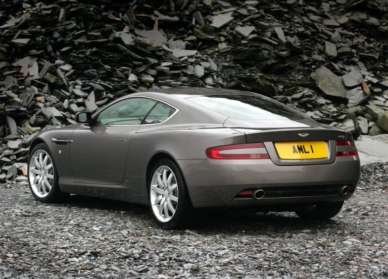 photos_aston_martin_db9_2004_1-aspect-ratio-2048-1474.jpg
