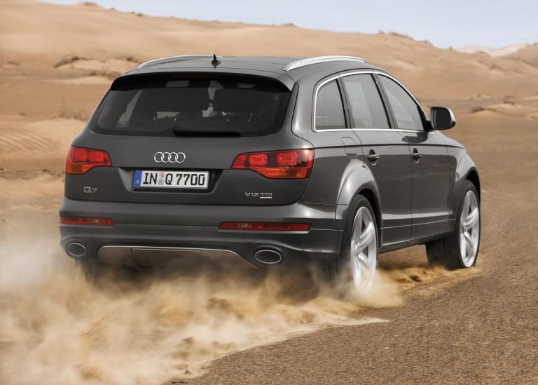 photos_audi_q7_2008_4-aspect-ratio-2048-1465.jpg