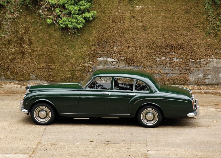 photos_bentley_continental_flying_spur_1959_1-aspect-ratio-2048-1464.jpg
