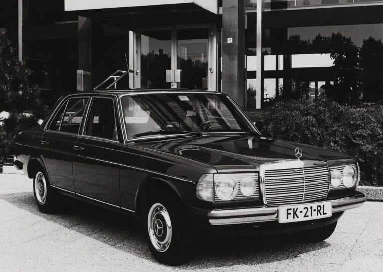 photos_mercedes-benz_e-klasse_1976_1-aspect-ratio-1280-911.jpg