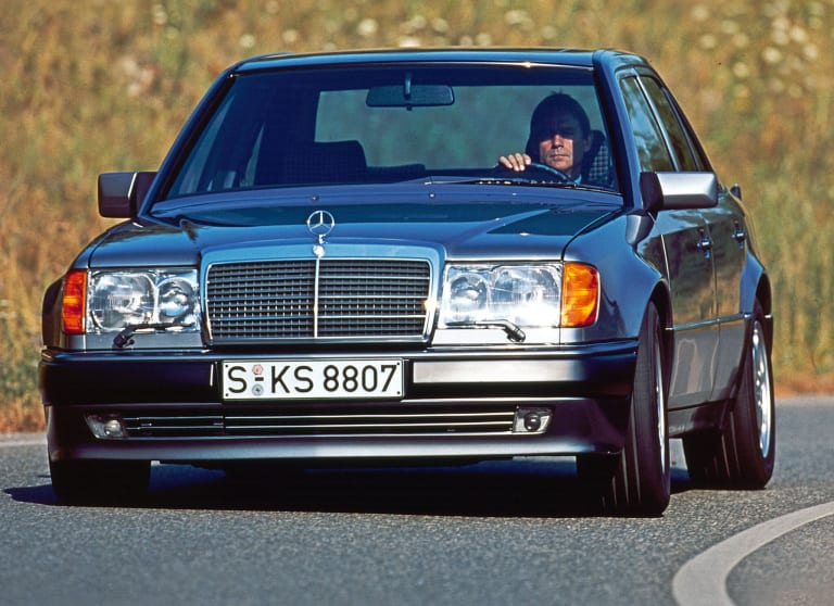 photos_mercedes-benz_e-klasse_1990_3-aspect-ratio-2048-1487.jpg